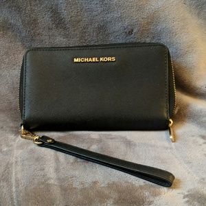 Michael Kors Wallet/Wristlet
